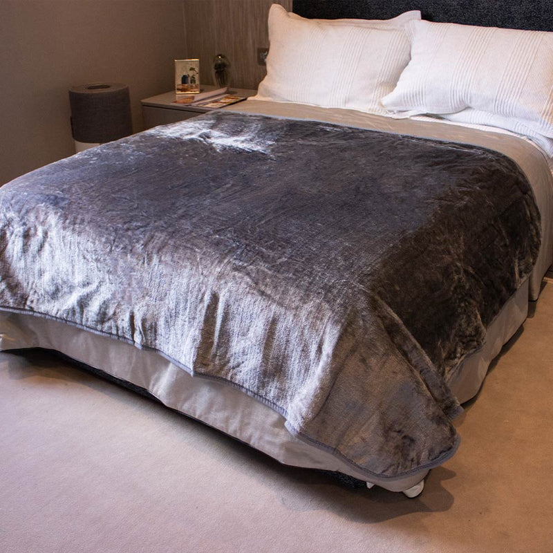 Faux Mink Throw Navy 150X200