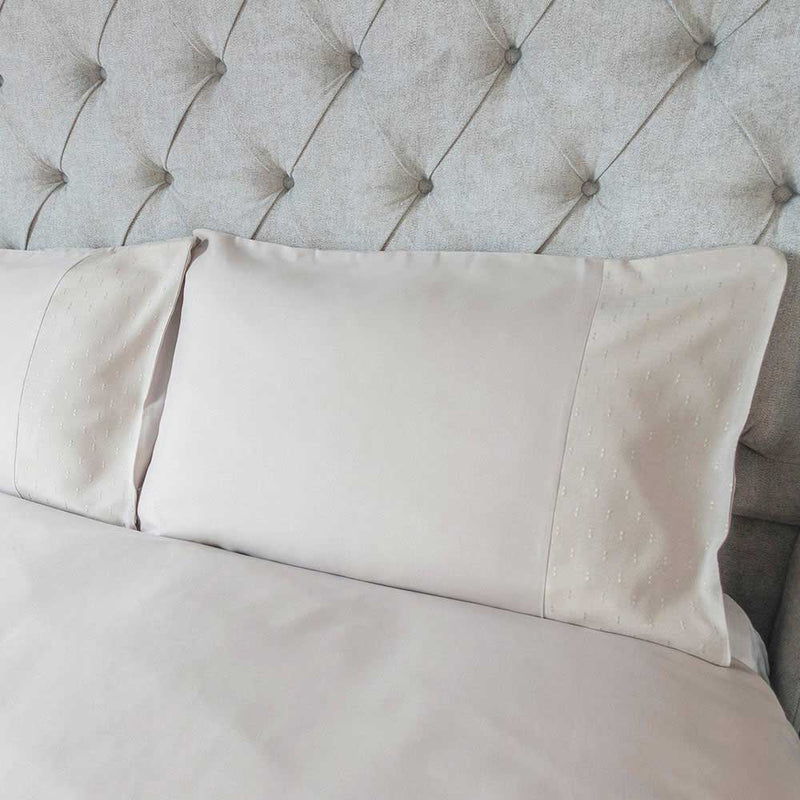 Dotted Jacquard Panel Duvet Set King Size