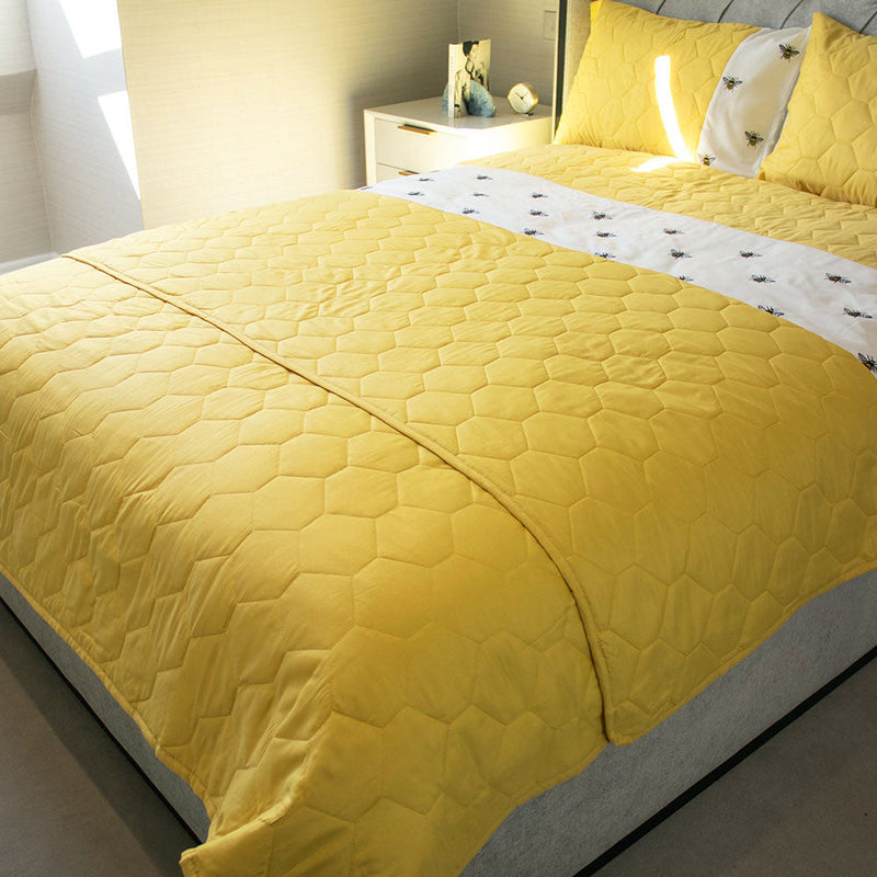 Embroidery Bee Bedspread 220CM x 200CM