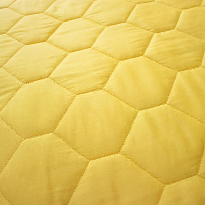 Embroidery Bee Bedspread 220CM x 200CM